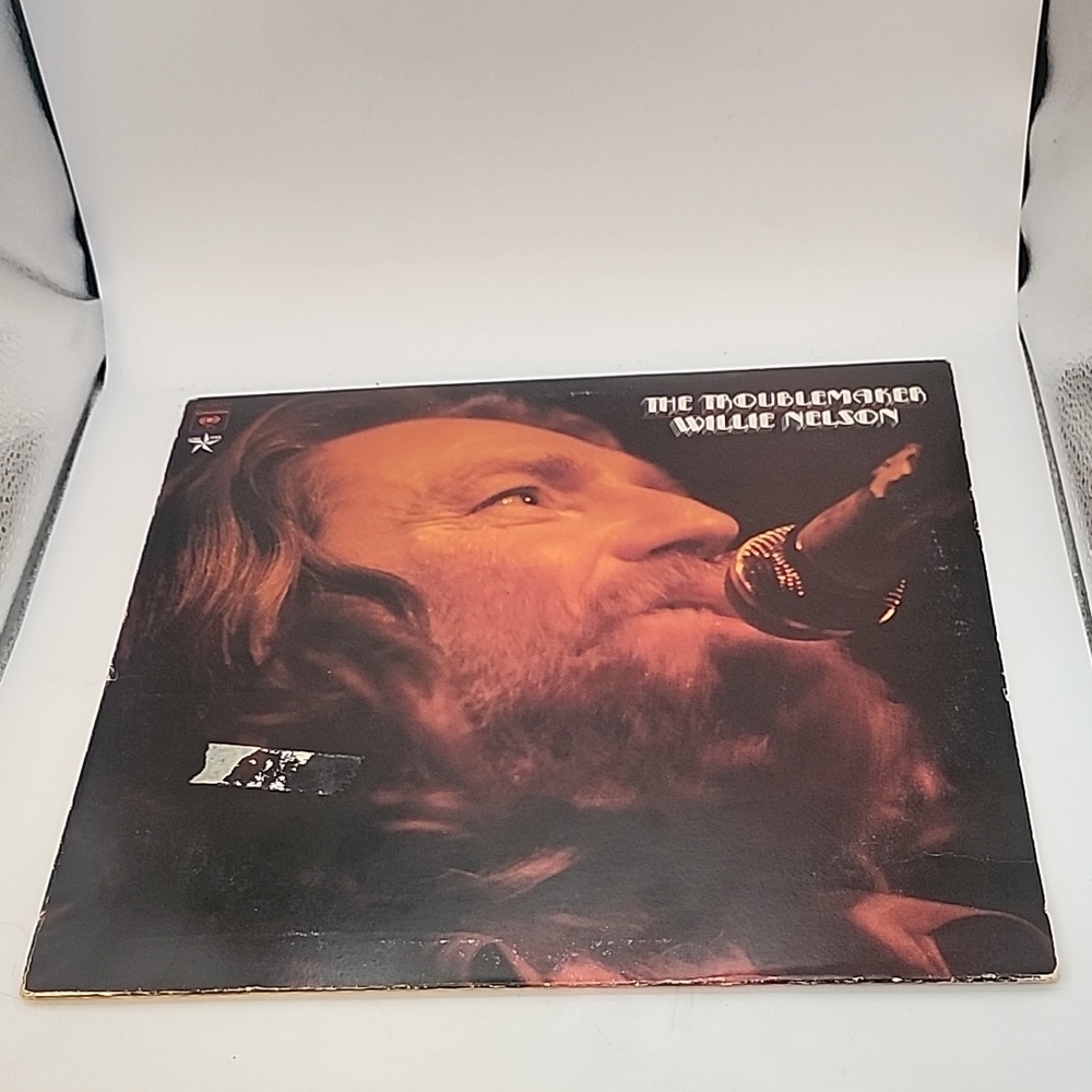 Vintage 1976 Willie Nelson "The Troublemaker" LP Vinyl Record